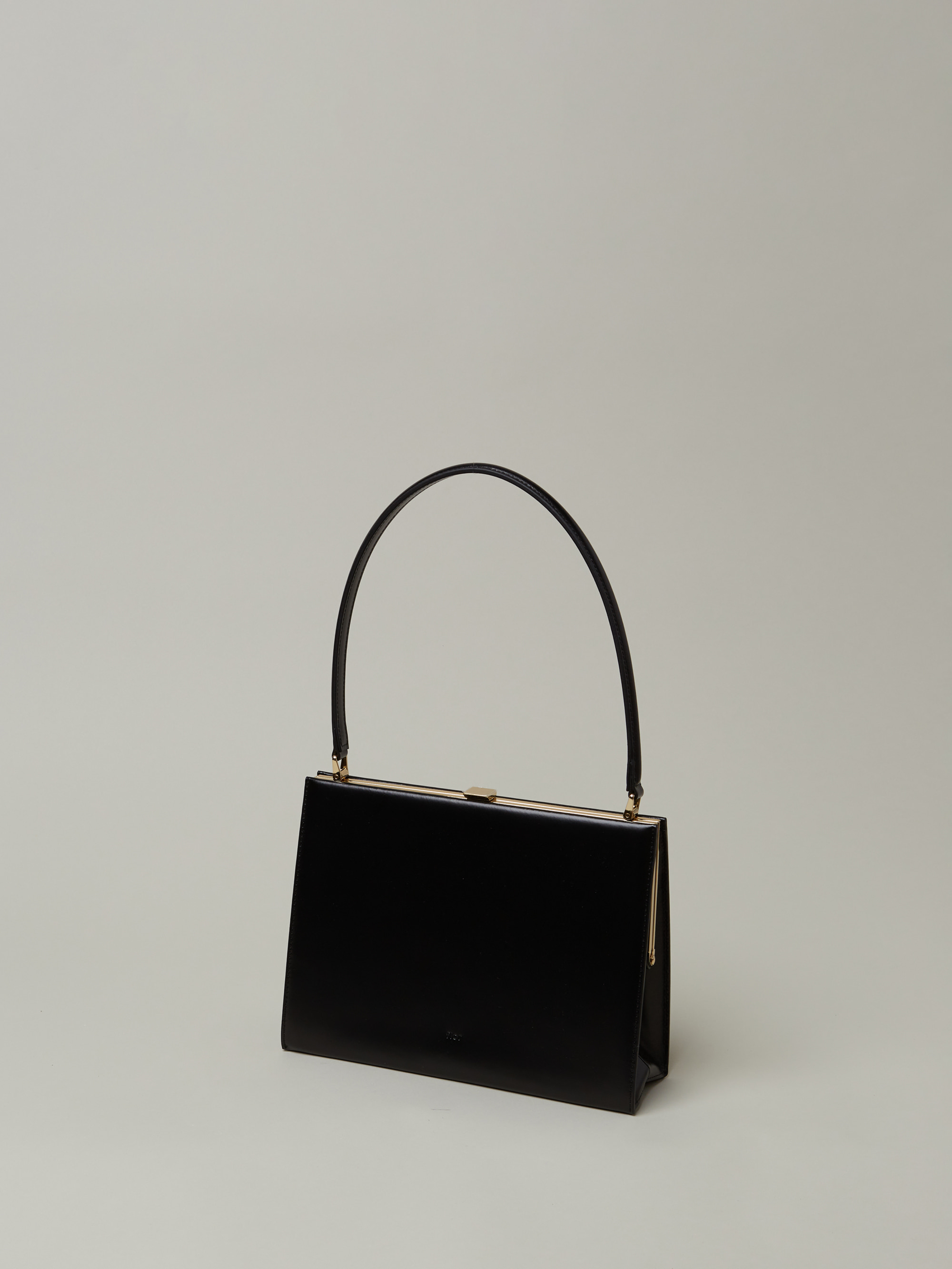 fLor(플로르) | 실시간 인기 스타일 | Mona Frame Bag Black Calf_Gold  