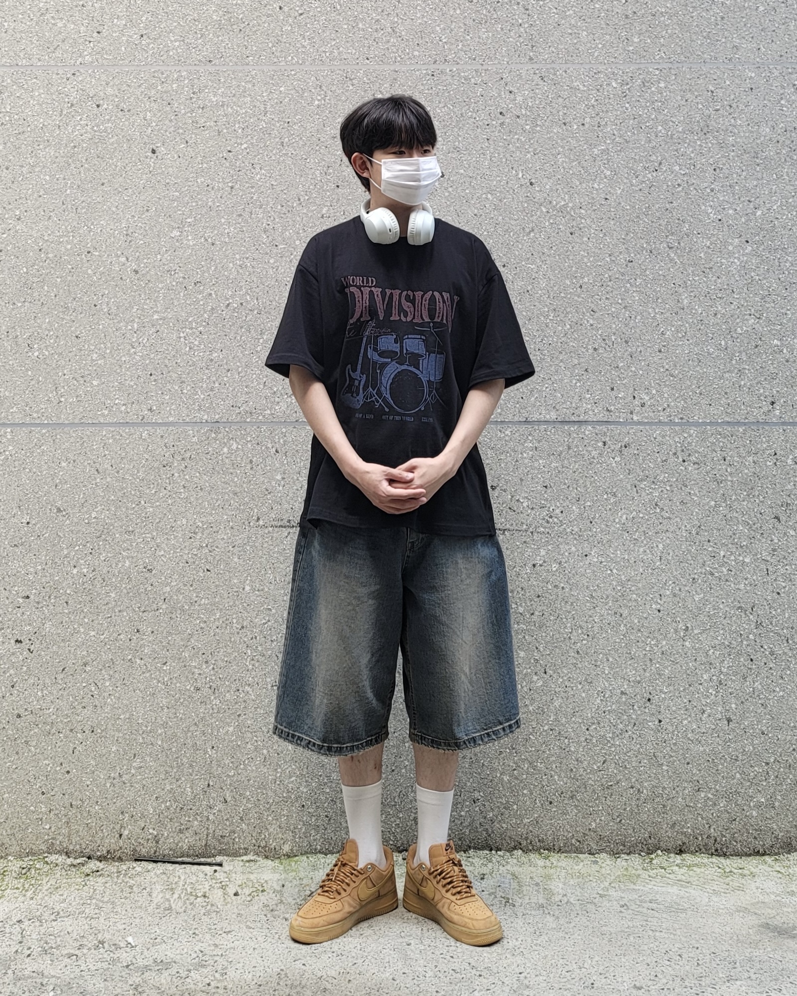 _daily_duck님의 이지캐주얼 스타일 크리에이터 룩북은 온더룩