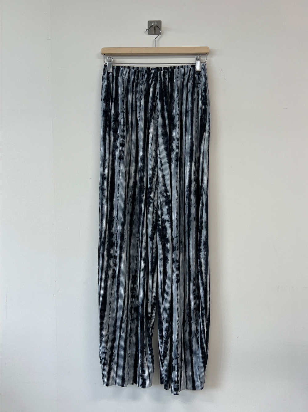 Kooloset(쿠로젯) | 실시간 인기 스타일 | Dirty Summer Pleats