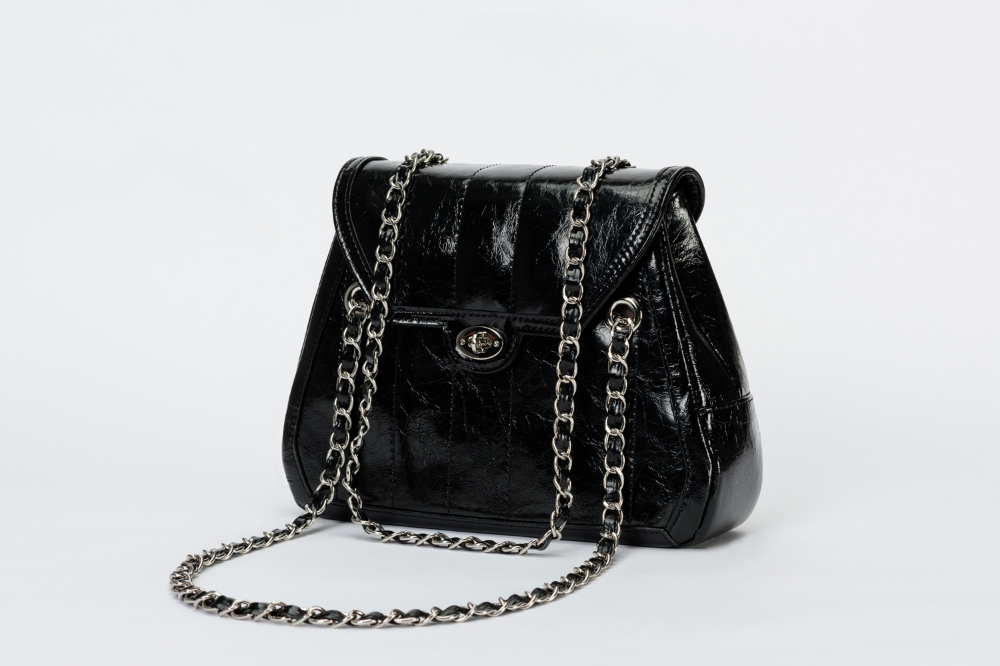 ☆韓国の人気☆【Cardinal Red】☆Owl-Ro Bag Gloss Black☆ Cardinal Red(카디날 레드) | 실시간 인기 스타일 | Owl-ro bag